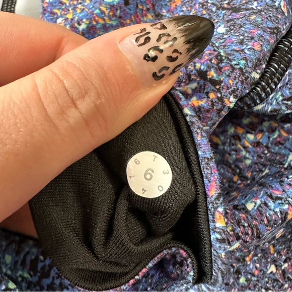 Lululemon Wunder Under Pant III in Strive Multi Black Size 6 - Picture 5 of 8